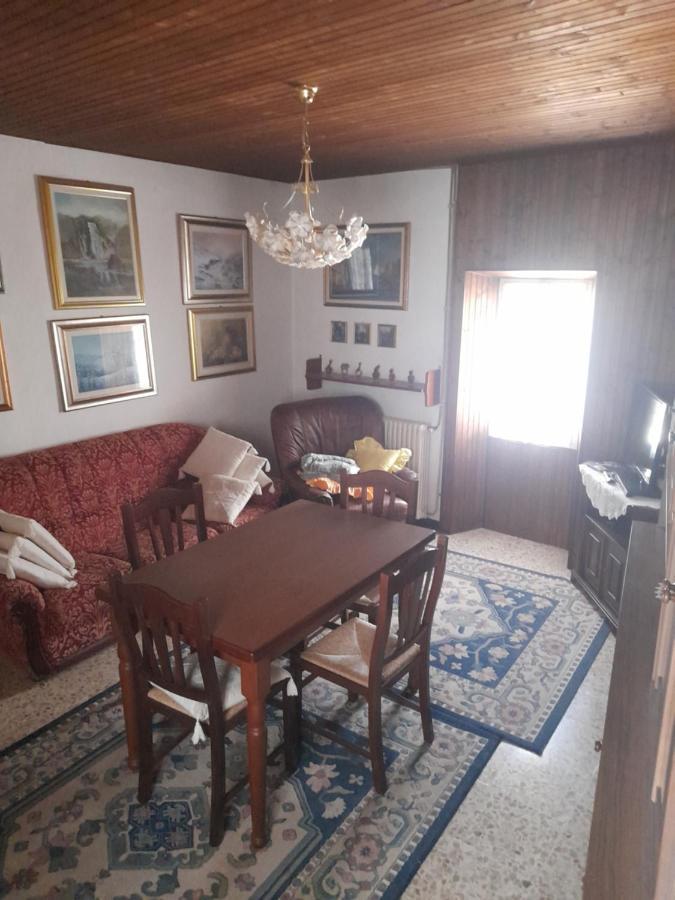 카스텔베카나 Nonna Anita B&B 외부 사진